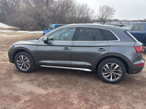 Used 2023 Audi Q5 2.0T Prestige w/ Prestige Package image 5