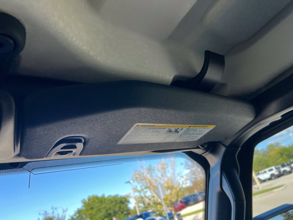 Used 2025 Jeep Wrangler Unlimited Sahara w/ Technology Group AWD/4WD image 46