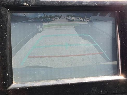 Used 2018 Toyota Camry SE FWD image 9