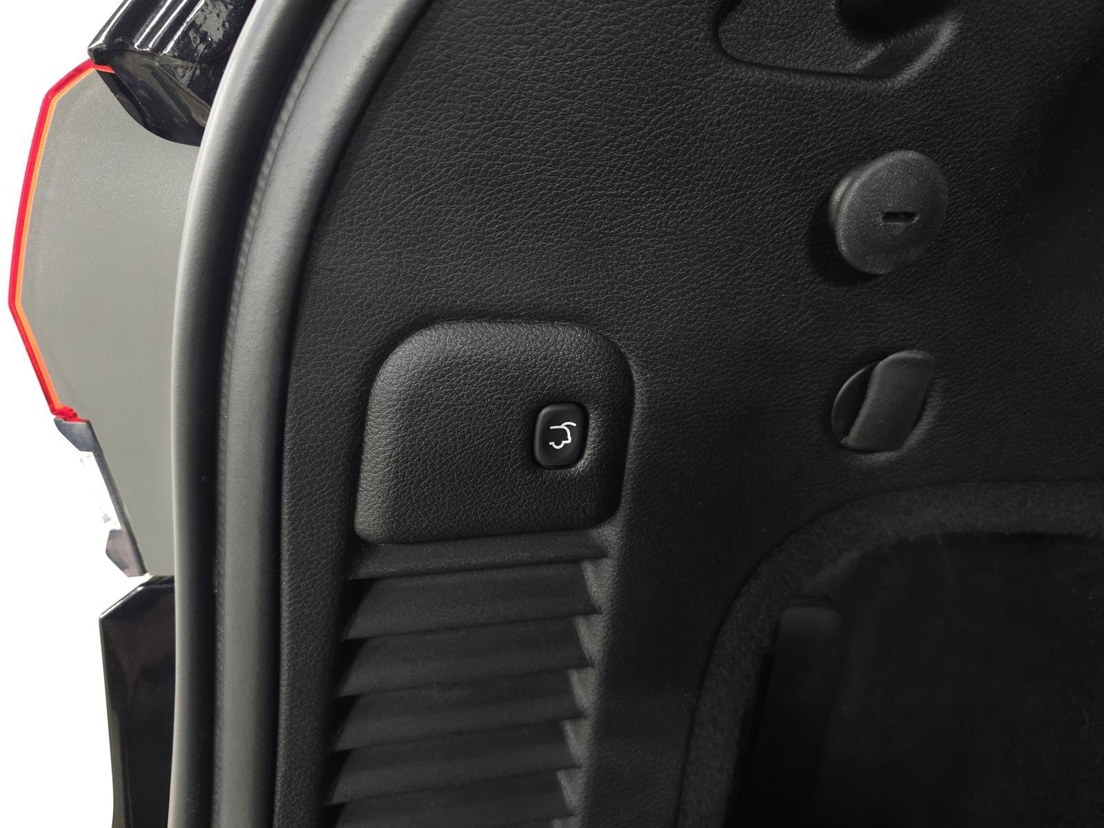 Used 2014 Jeep Grand Cherokee Overland AWD/4WD image 9