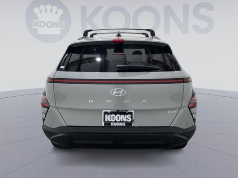 Used 2024 Hyundai Kona SEL w/ Convenience Package AWD/4WD image 5