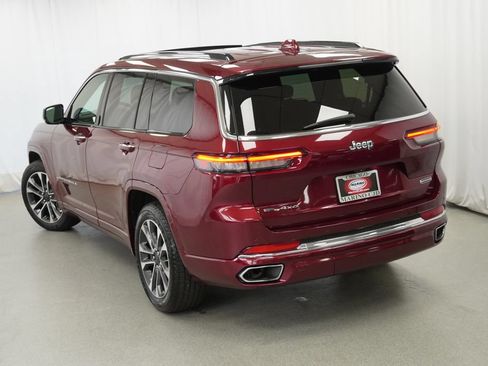 Certified 2023 Jeep Grand Cherokee L Overland AWD/4WD image 11