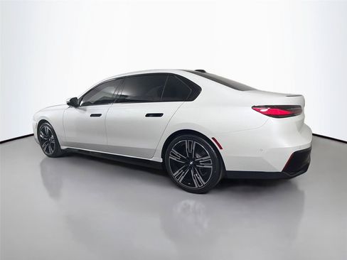 New 2026 BMW 740i w/ Premium Package RWD image 7