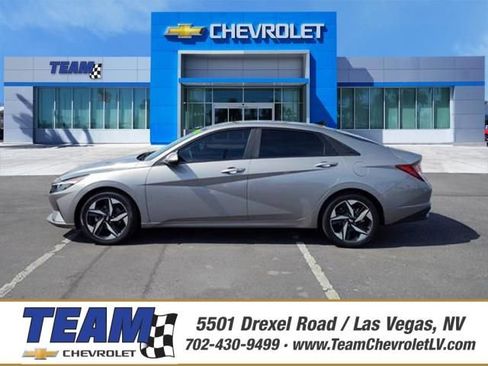 Used 2023 Hyundai Elantra SEL w/ Convenience Package image 1