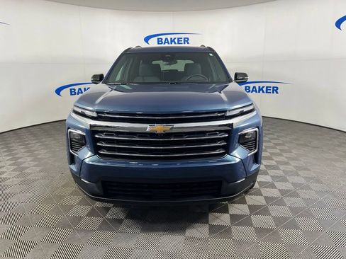 Certified 2026 Chevrolet Traverse LT w/ Sun and Wheel Package AWD/4WD image 9