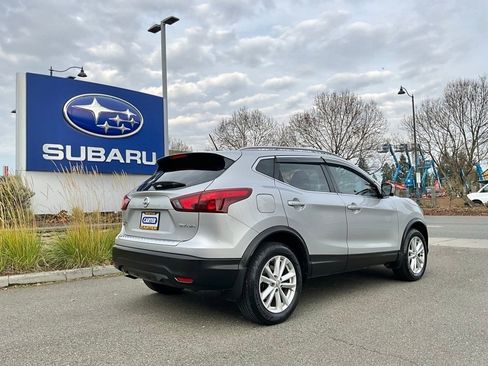 Used 2017 Nissan Rogue Sport SV w/ SV Premium Package image 8