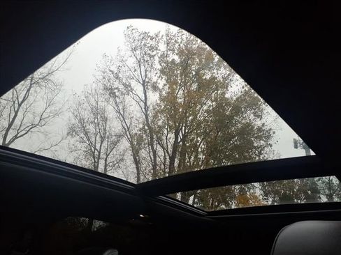 Certified 2024 Ford Edge ST w/ Equipment Group 401A image 18