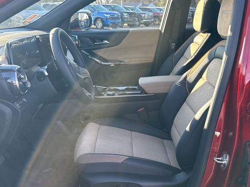 New 2026 Chevrolet Equinox ACTIV w/ Convenience Package III image 11