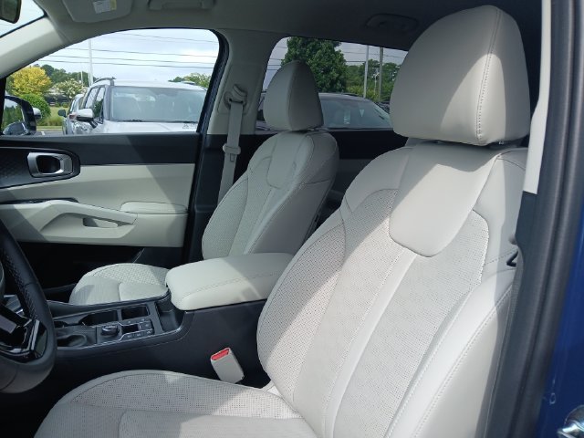 Certified 2024 Kia Sorento S FWD image 15