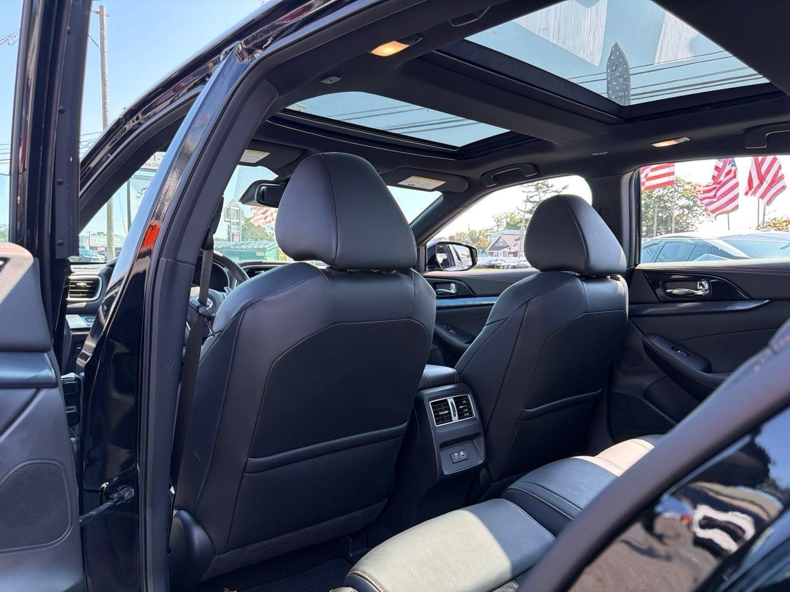 Used 2021 Nissan Maxima SR w/ Sport Mat Group FWD image 28