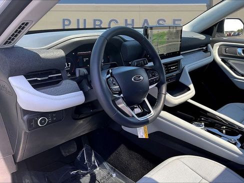 New 2026 Ford Explorer Platinum AWD/4WD image 7