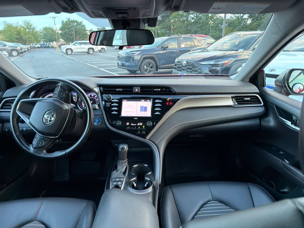Used 2020 Toyota Camry SE FWD image 16