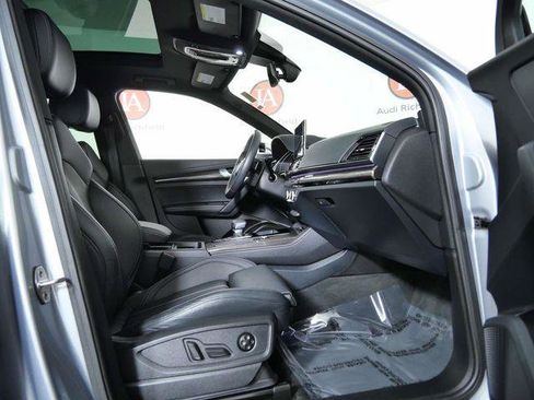 Used 2023 Audi SQ5 Prestige w/ Prestige Package image 11