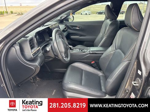 Used 2023 Toyota Crown Platinum image 14