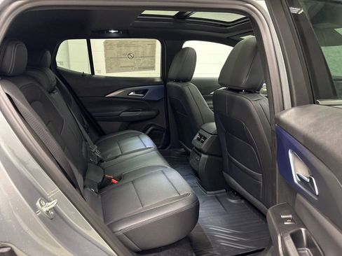 New 2026 Chevrolet Equinox EV LT w/ Convenience Package II AWD/4WD image 31