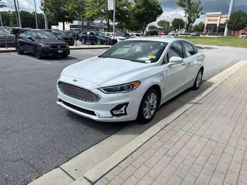 Used 2019 Ford Fusion Energi Titanium FWD image 4