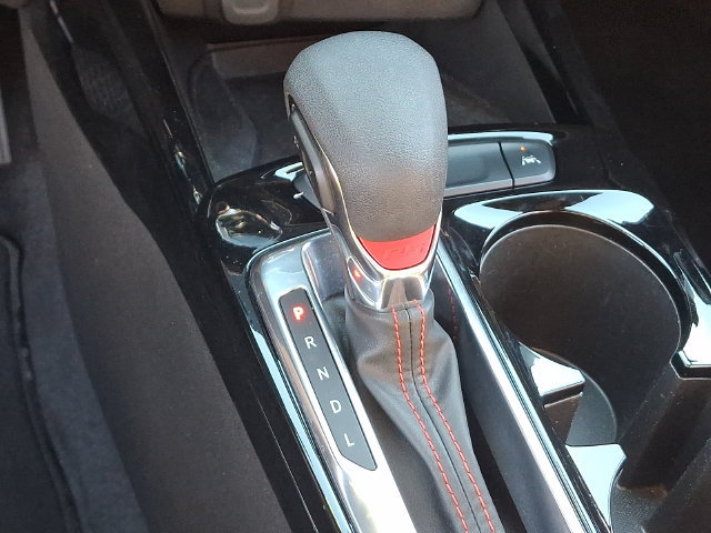 Used 2024 Chevrolet Trax RS w/ Sunroof Package FWD image 11
