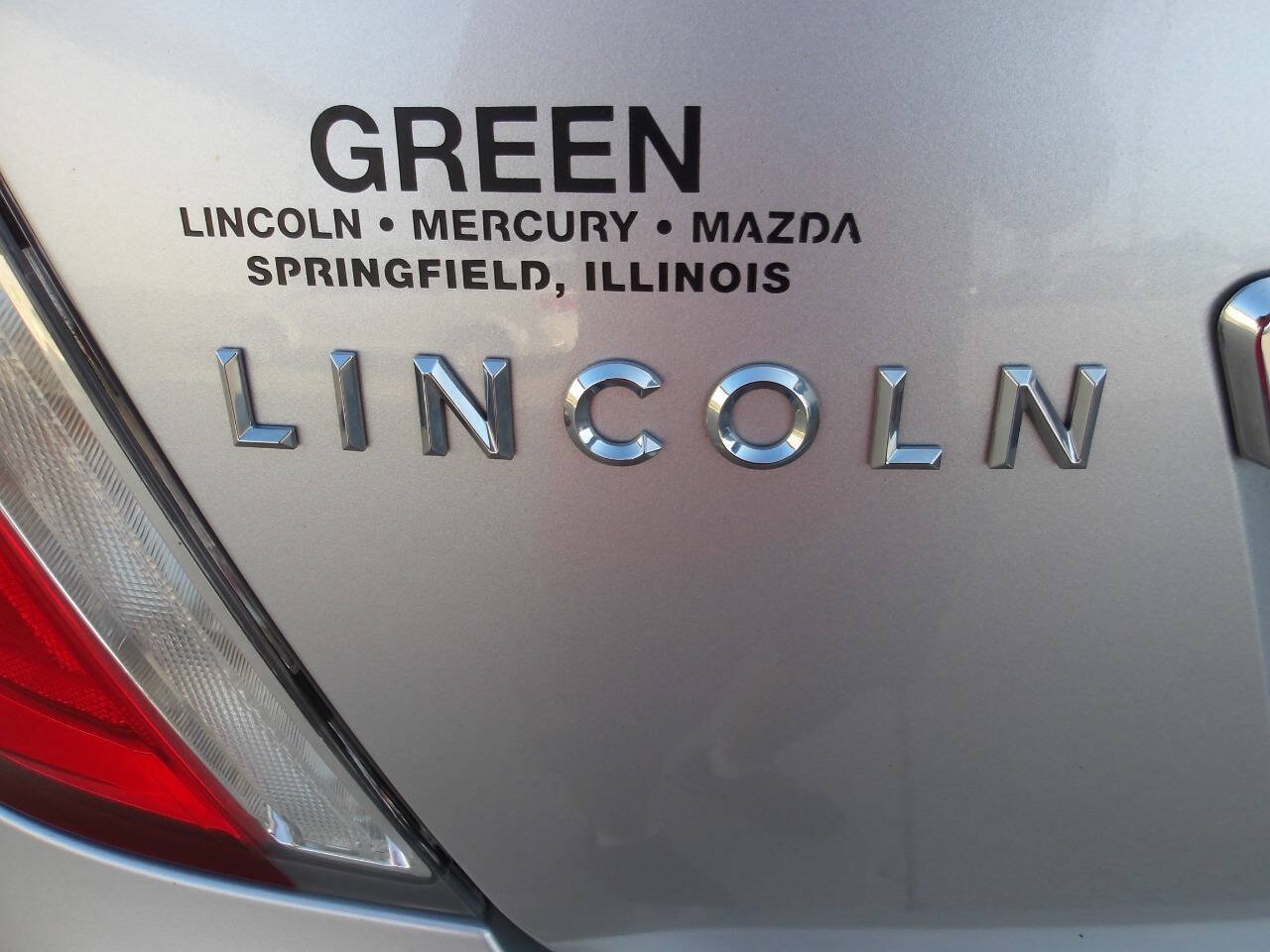 Used 2009 Lincoln MKS FWD image 34