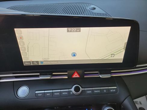 Used 2024 Hyundai Elantra Limited FWD image 20