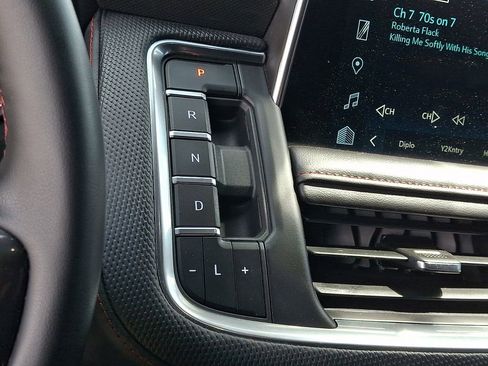 Used 2024 Chevrolet Tahoe RST w/ RST Performance Edition AWD/4WD image 22