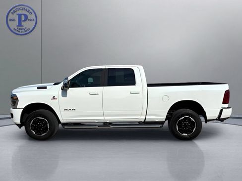 Used 2026 RAM 3500 Laramie AWD/4WD image 4