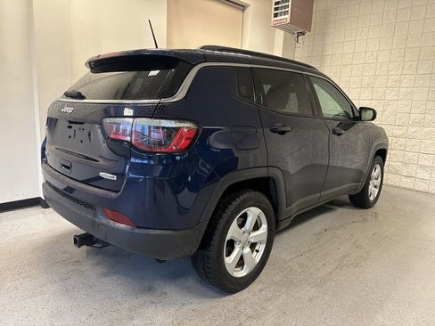 Used 2019 Jeep Compass Latitude w/ Cold Weather Group AWD/4WD image 40