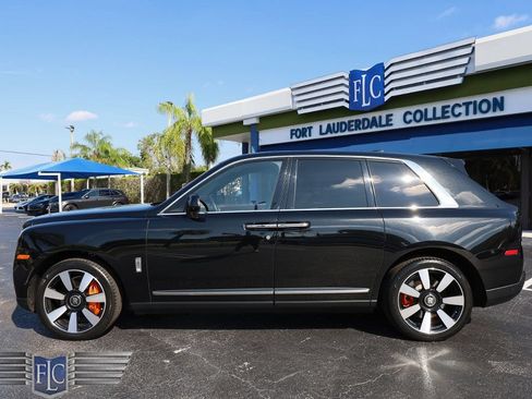 Used 2022 Rolls-Royce Cullinan AWD/4WD image 3