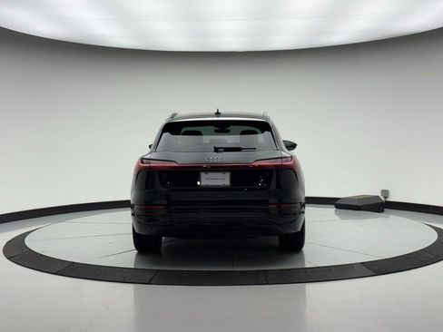 Used 2024 Audi Q8 e-tron Prestige w/ Prestige Package image 10