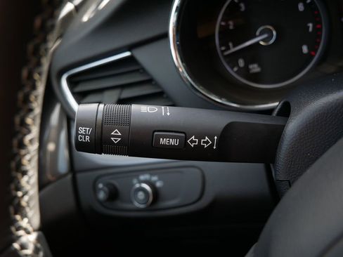 Used 2021 Buick Encore Preferred FWD image 23