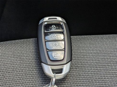 New 2025 Hyundai Venue Limited image 35