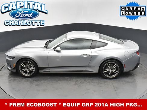 Used 2025 Ford Mustang Premium image 30