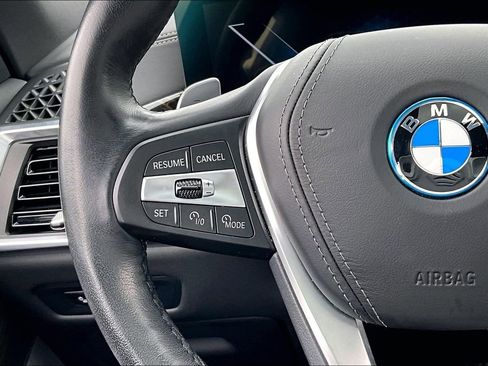 Used 2025 BMW X5 xDrive50e image 11