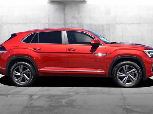 Certified 2024 Volkswagen Atlas Cross Sport SEL R-Line AWD/4WD image 5