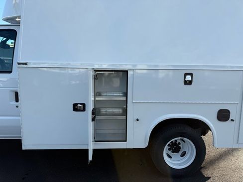 New 2026 Ford E-350 and Econoline 350 Super Duty w/ Power Equipment Group image 16