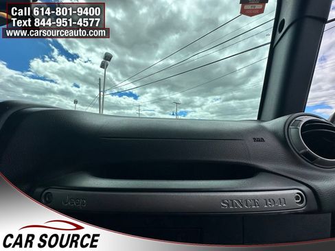 Used 2016 Jeep Wrangler Unlimited Sport AWD/4WD image 23