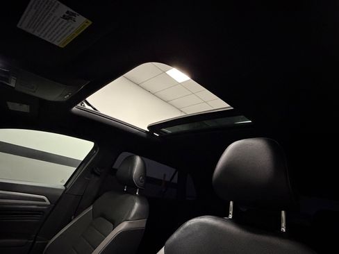 Used 2020 Volkswagen Atlas Cross Sport SEL Premium R-Line image 27