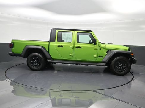 Used 2025 Jeep Gladiator Sport AWD/4WD image 6