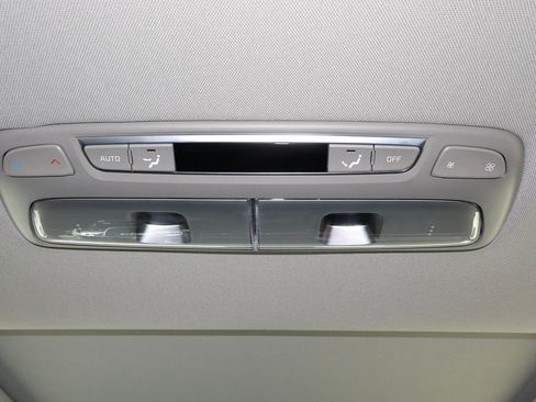 Used 2025 Kia Telluride S AWD/4WD image 21
