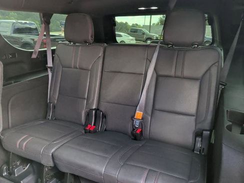 Used 2023 Chevrolet Suburban RST w/ Luxury Package AWD/4WD image 11