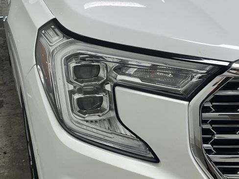 Used 2024 GMC Terrain Denali w/ Denali Premium Package image 13