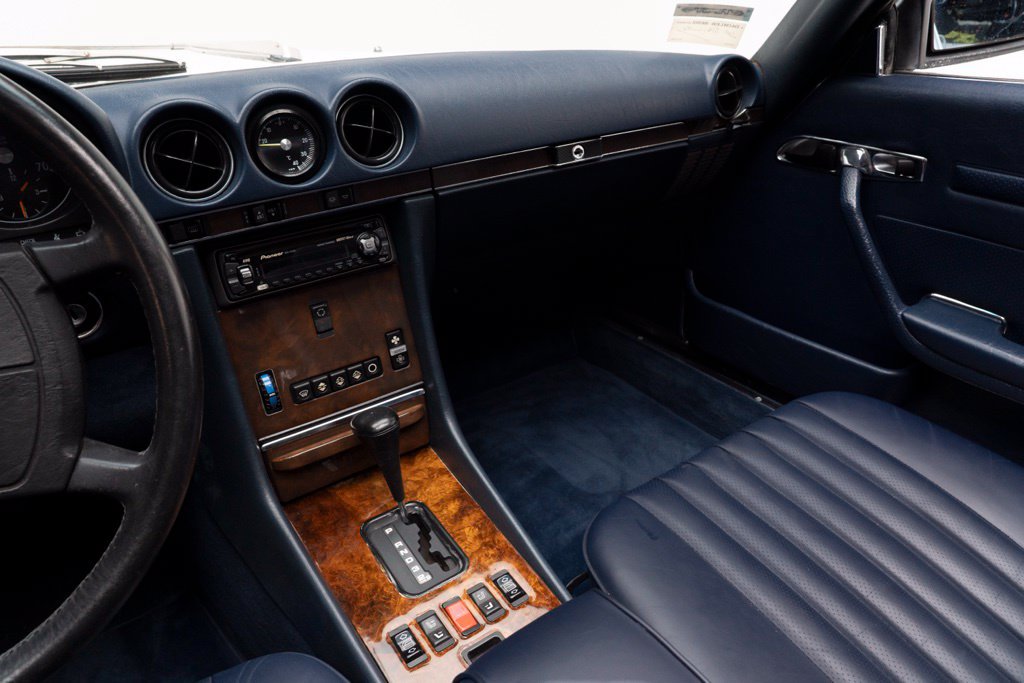 Used 1988 Mercedes-Benz 560 SL image 26