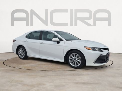 Used 2023 Toyota Camry LE image 4