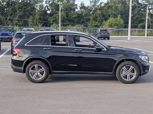Used 2022 Mercedes-Benz GLC 300 image 4