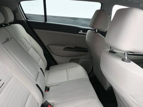 Used 2021 Kia Sportage LX w/ LX Fwd Popular Package image 9