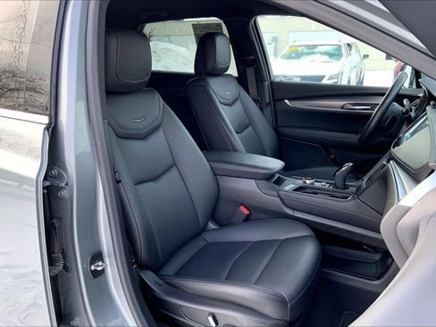Used 2023 Cadillac XT5 Luxury w/ LPO, Floor Liner Package image 6