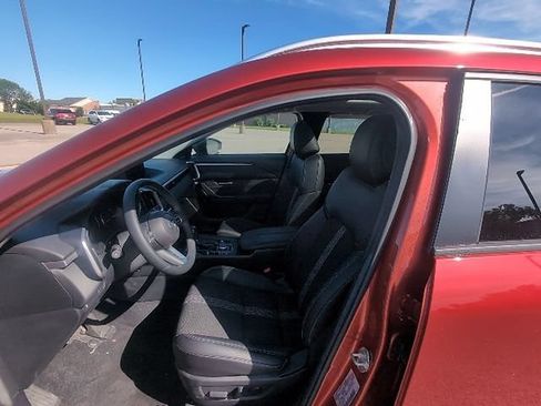 Used 2025 MAZDA CX-50 AWD 2.5 S w/ Premium Package image 12