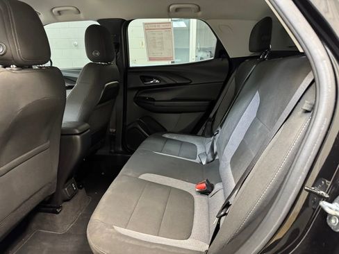 Used 2022 Chevrolet TrailBlazer LT w/ Convenience Package image 16
