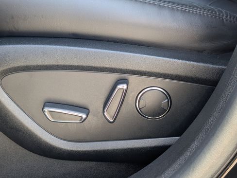 Used 2017 Lincoln MKX Reserve image 22