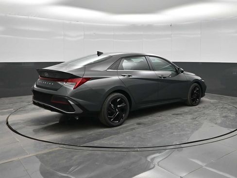 New 2026 Hyundai Elantra SEL Sport FWD image 7