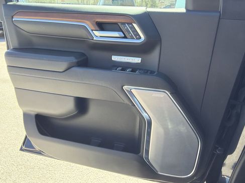 Certified 2023 GMC Sierra 1500 Denali image 26